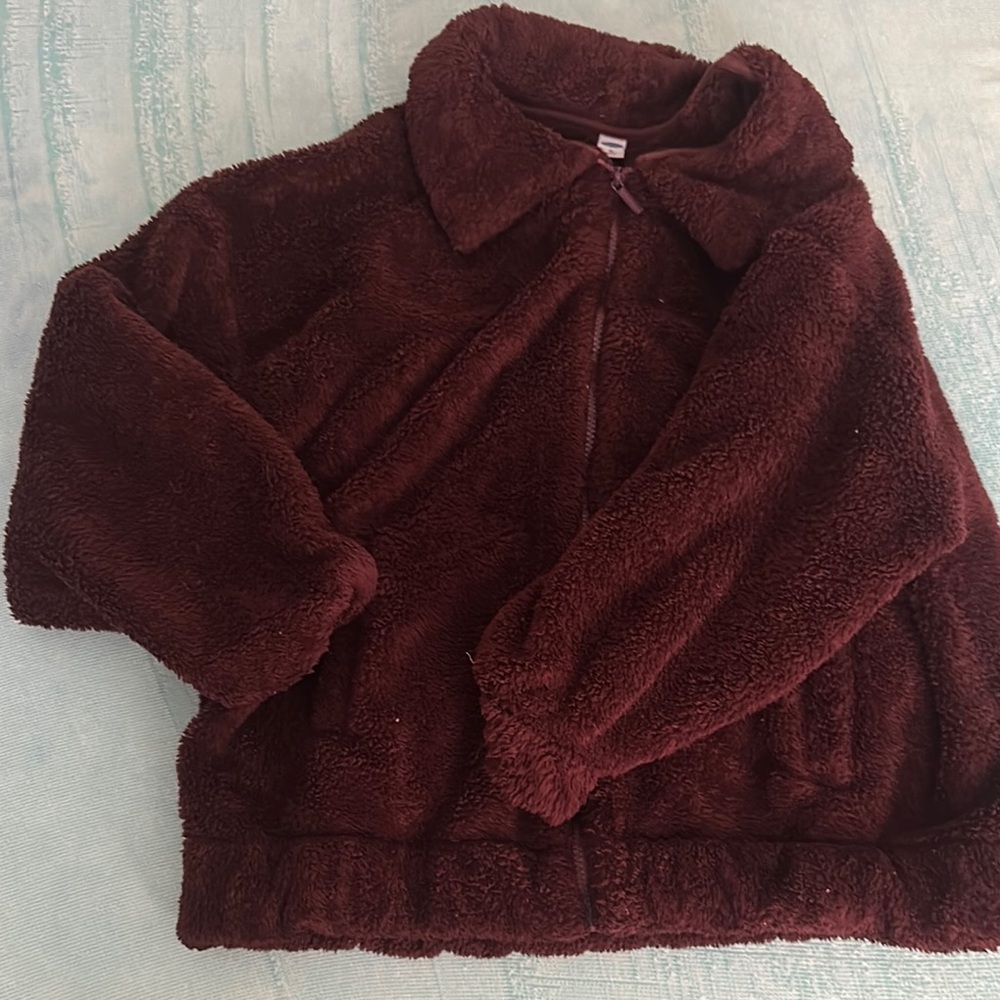 Maroon Teddy Jacket with Soft Fuzzy Texture and Collared Neckline